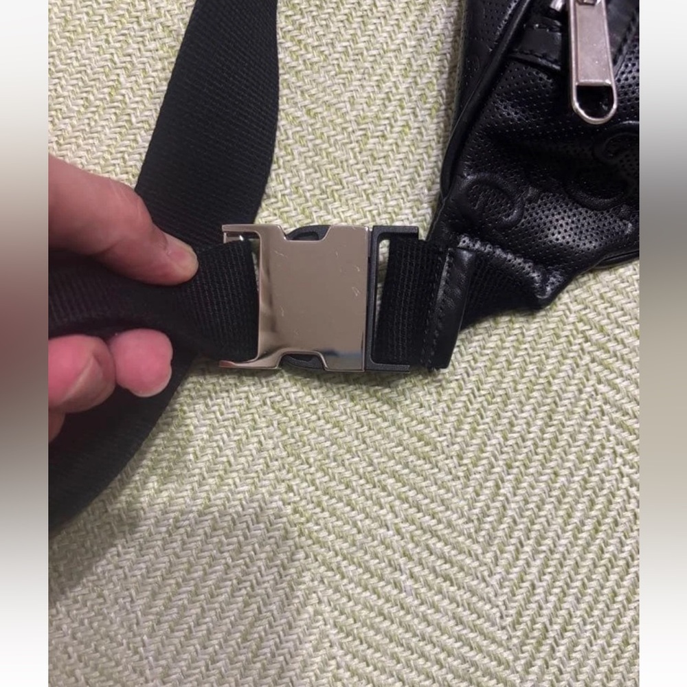 Gucci Embossed Black Belt Bag - Picture 10 of 14